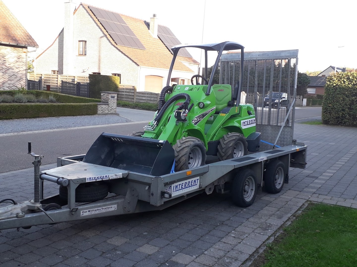 Foto van Interrent in Bree — Gereedschapverhuurbedrijf (foto 3)