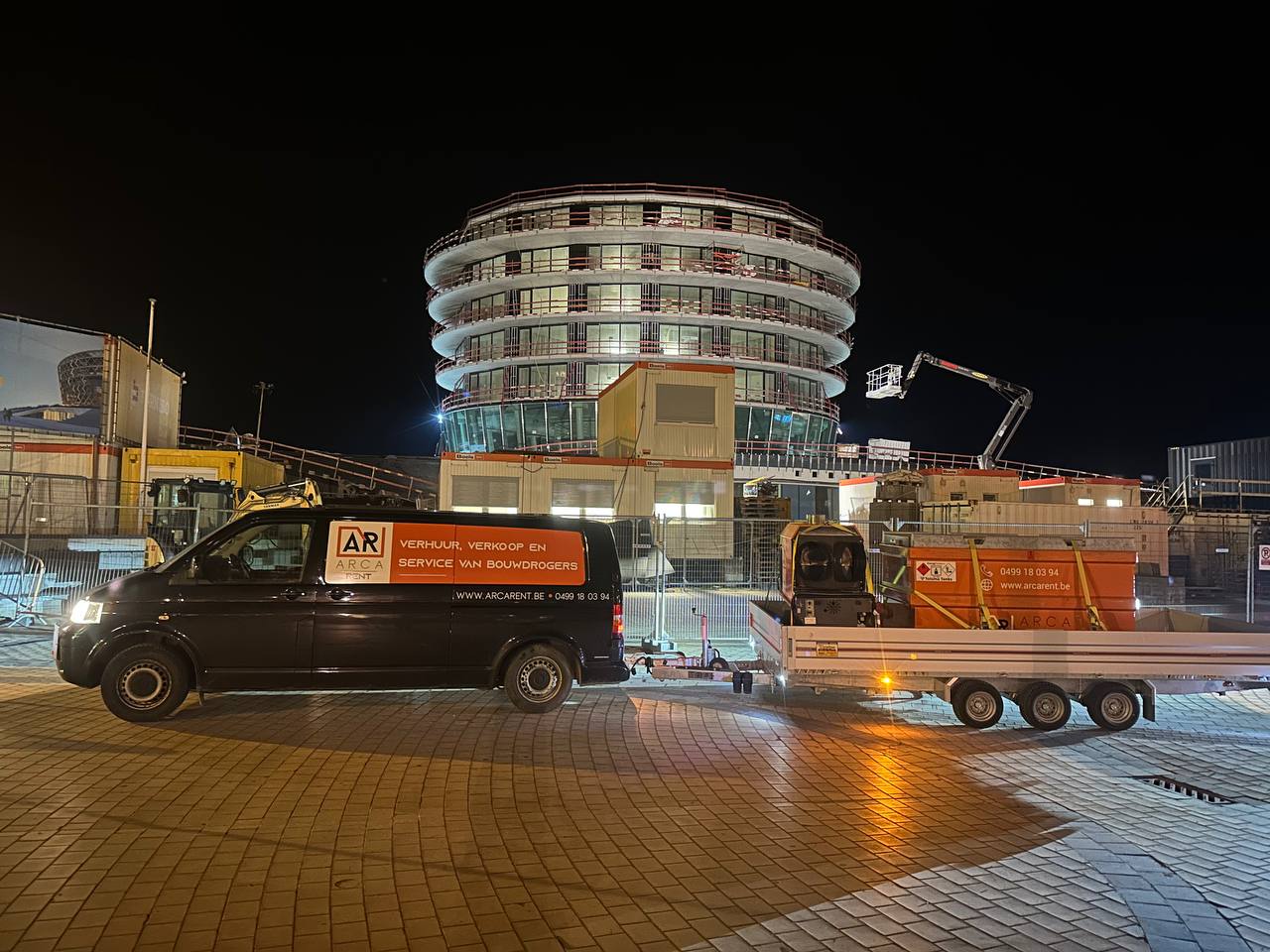 Foto van arca rent verhuur van bouwdrogers en mobiele ketels in Veurne — Verhuurbedrijf voor bouwapparatuur (foto 2)