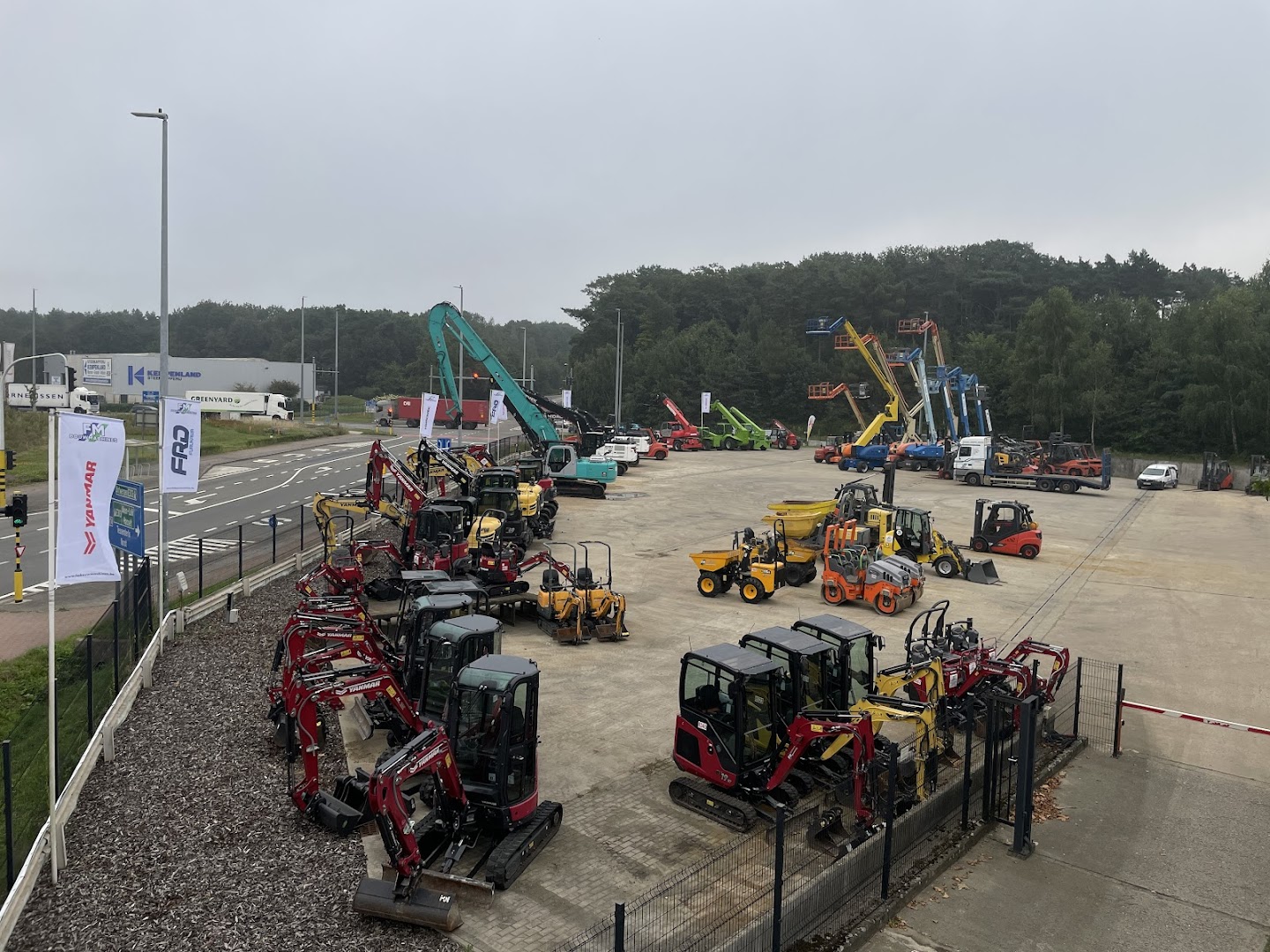Foto van FM bouwmachines in Eindhout — Machinewerkplaats