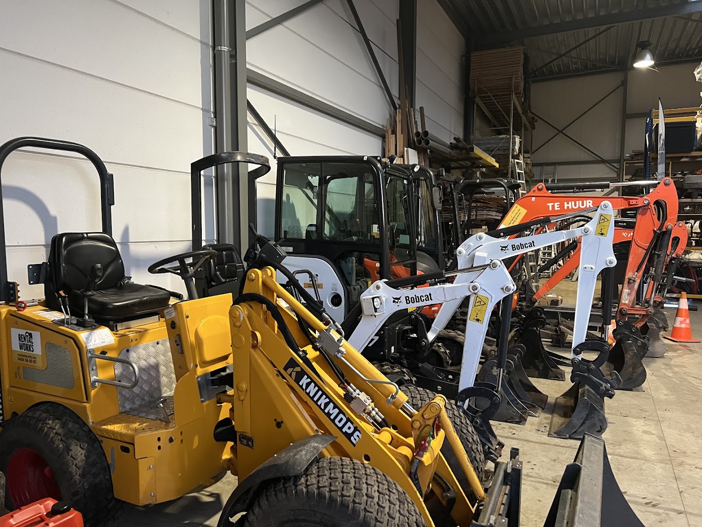 Foto van RentalWorks - Heist op den Berg in Heist-op-den-Berg — Verhuurbedrijf van bouwmachines