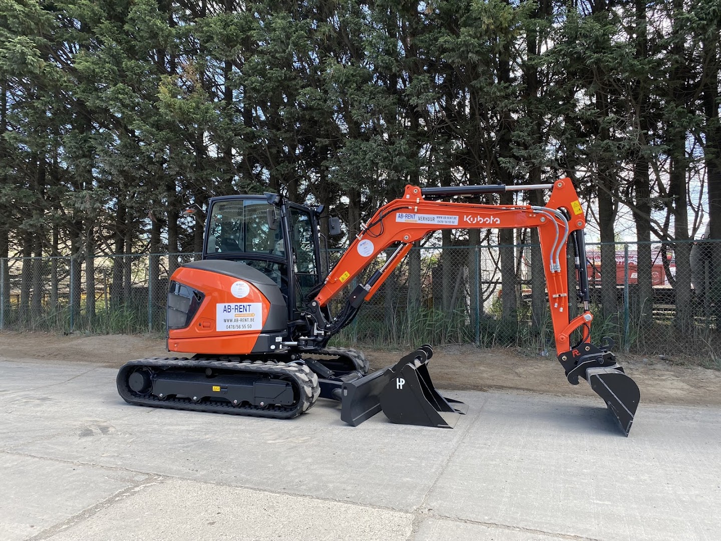 Foto van AB-Rent Machineverhuur in Brugge — Verhuurbedrijf voor apparatuur (foto 2)