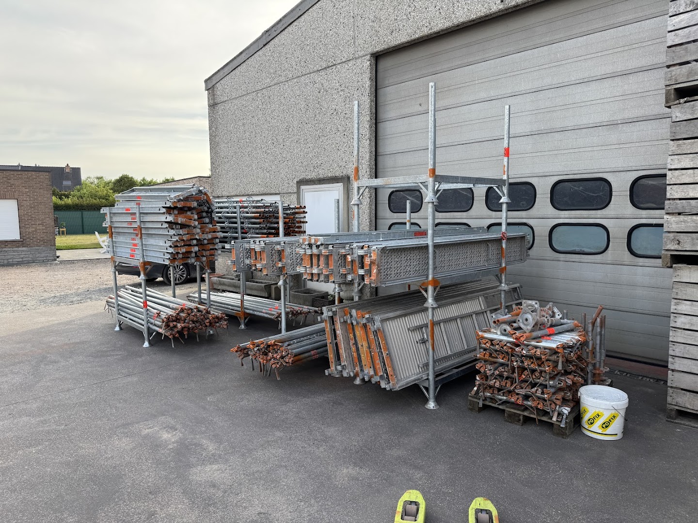 Foto van BV KLIMMAX in Londerzeel — Steigerverhuurbedrijf (foto 3)