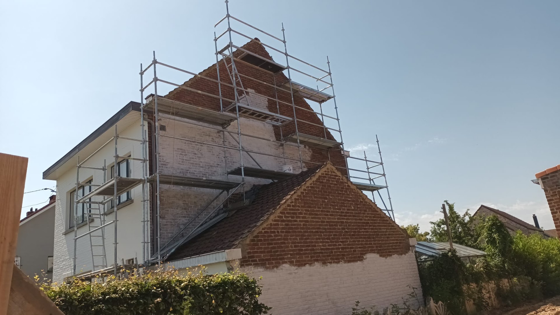 Foto van Charle in Hoeilaart — Steigerverhuurbedrijf (foto 3)