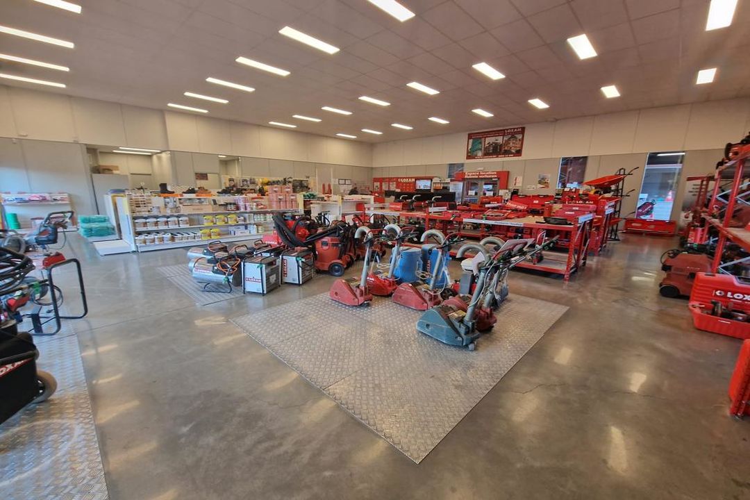 Foto van Loxam rental Drogenbos in Drogenbos — Verhuurbedrijf voor bouwapparatuur (foto 3)