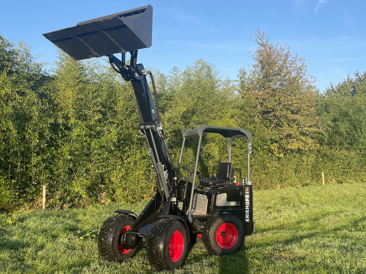 Foto van Quirijnen Verhuur in Hoogstraten — Verhuurbedrijf van bouwmachines (foto 3)