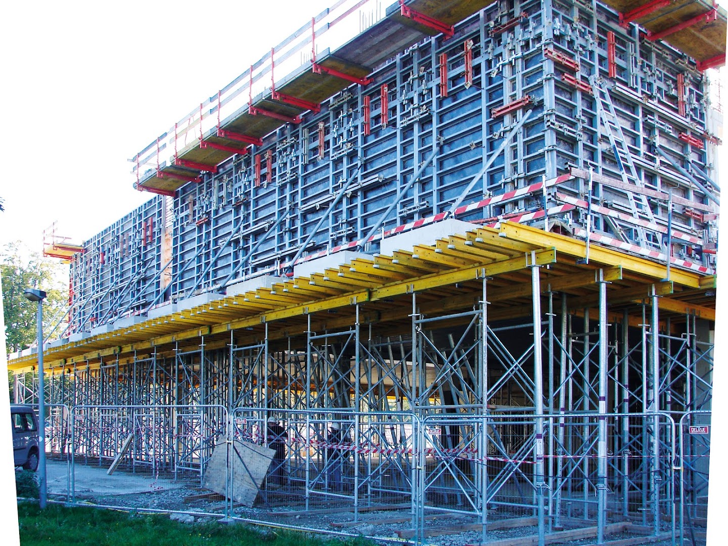 Foto van Construx Rental - Verhuur bekistingssystemen en ondersteuningen in Boortmeerbeek — Leverancier van bouwmaterialen (foto 2)