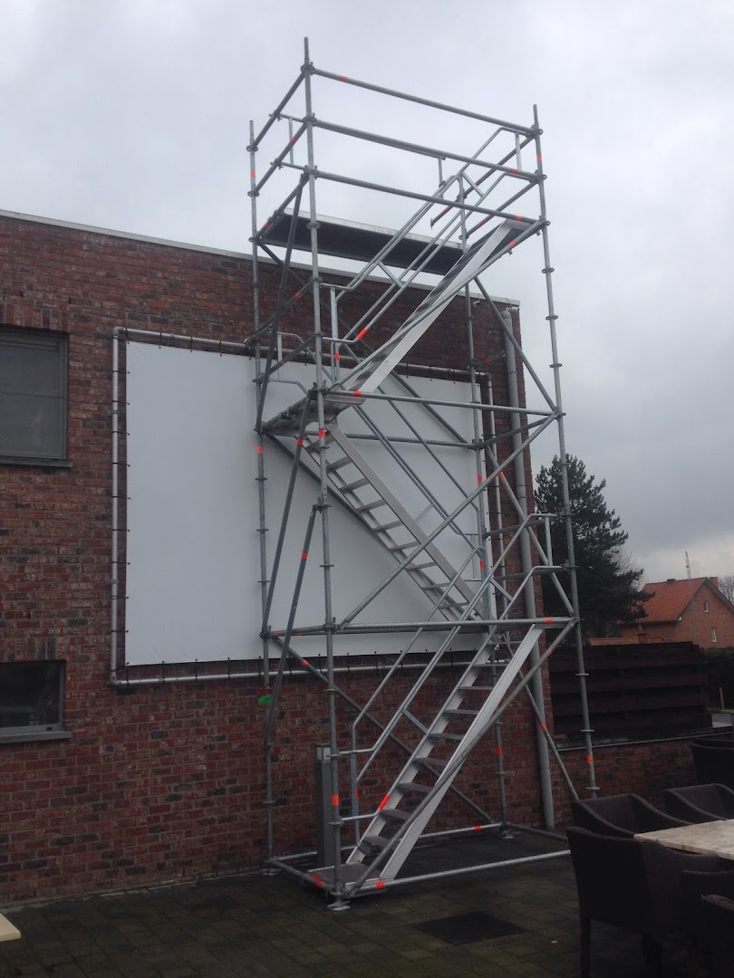 Foto van Swinnen hoogwerksystemen in Genk — Verhuurbedrijf voor apparatuur (foto 2)