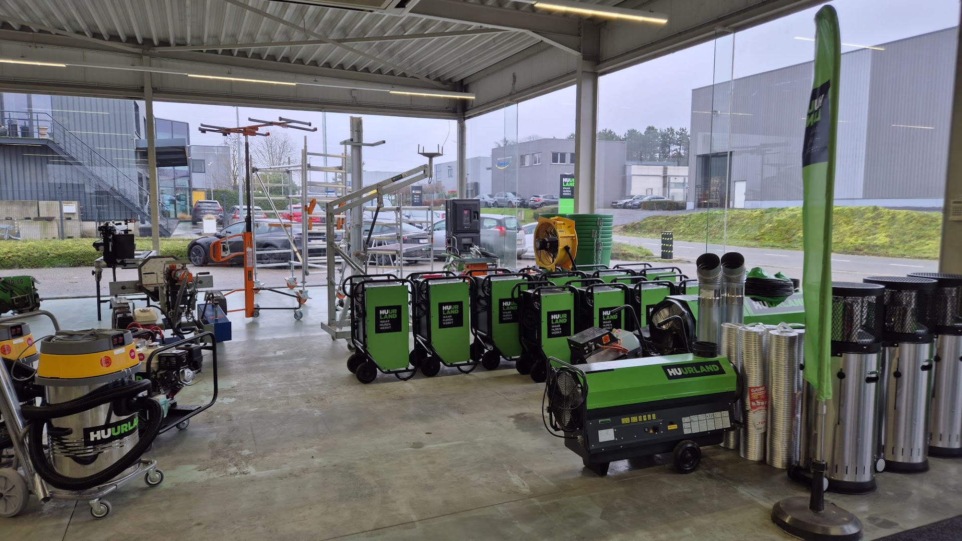 Foto van Huurland Leuven in Lubbeek — Gereedschapverhuurbedrijf (foto 2)