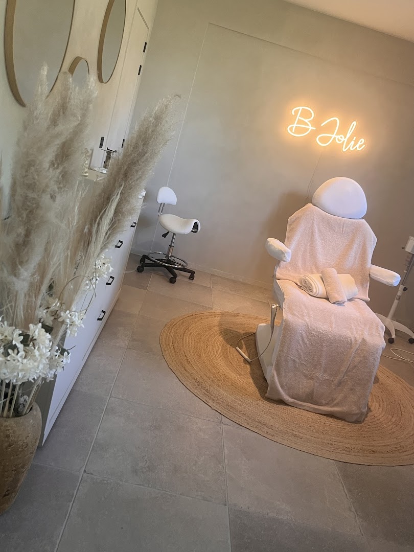 Foto van B Jolie in Brakel — Schoonheidssalon (foto 1)