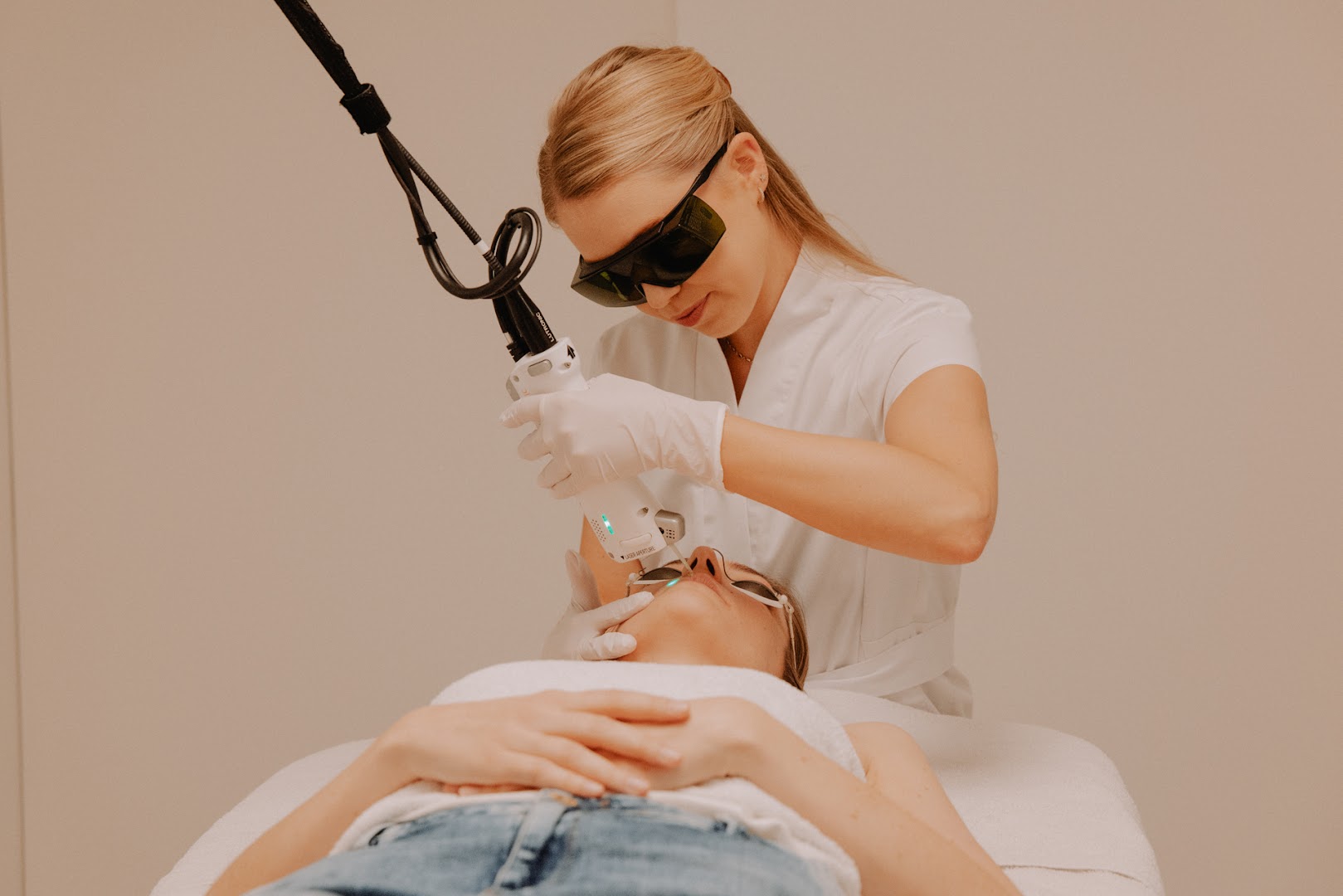 Foto van BEAU-T huidkliniek in Kortrijk — Schoonheidssalon (foto 2)