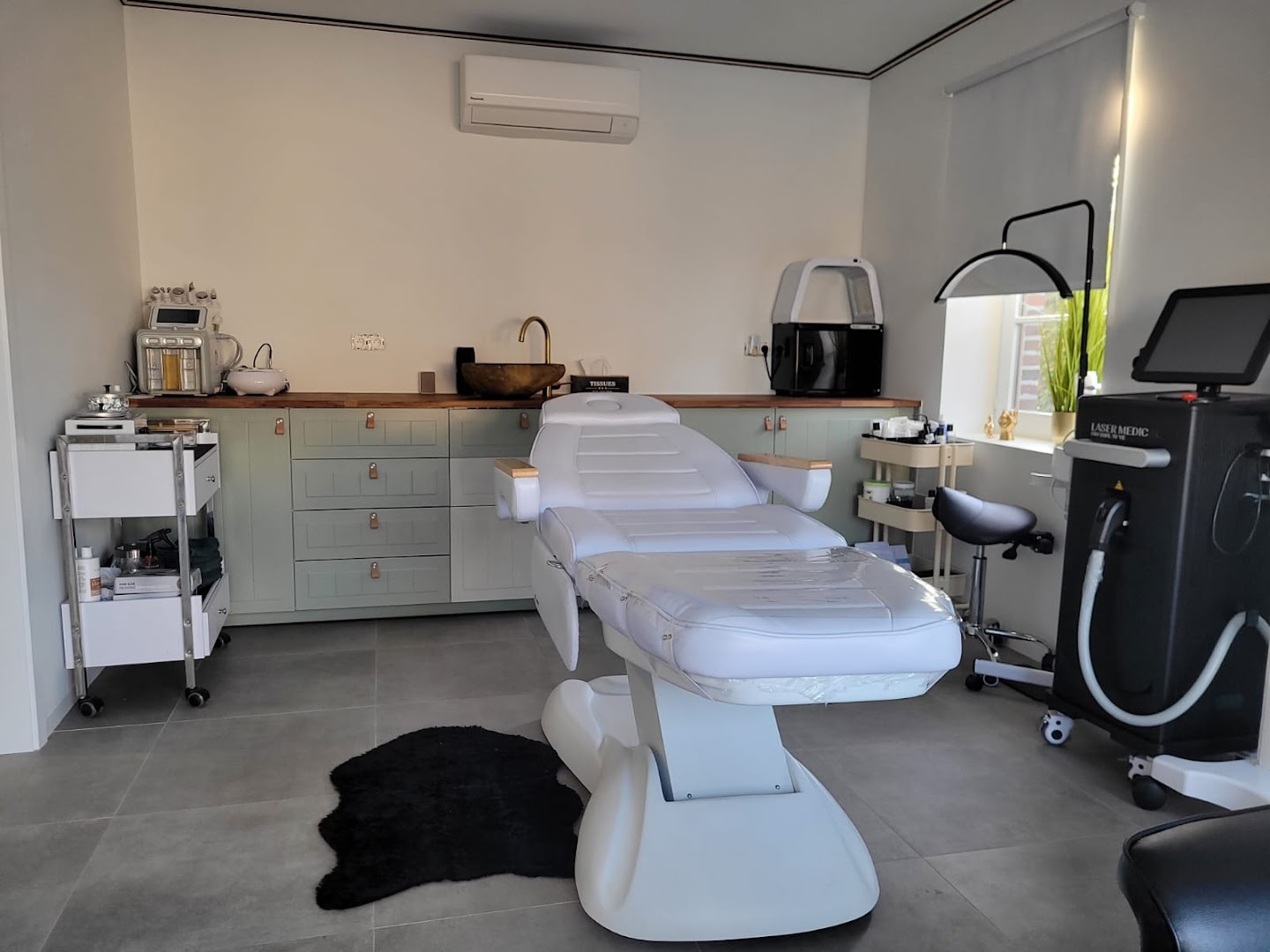 Foto van Beauty fatimatou in Wielsbeke — Schoonheidsspecialist (foto 1)