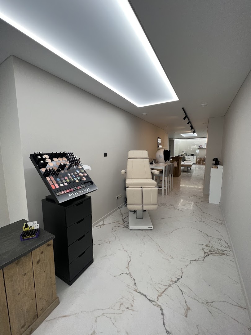 Foto van Beautysalon Élégance in Oostende — Cosmeticabranche (foto 1)