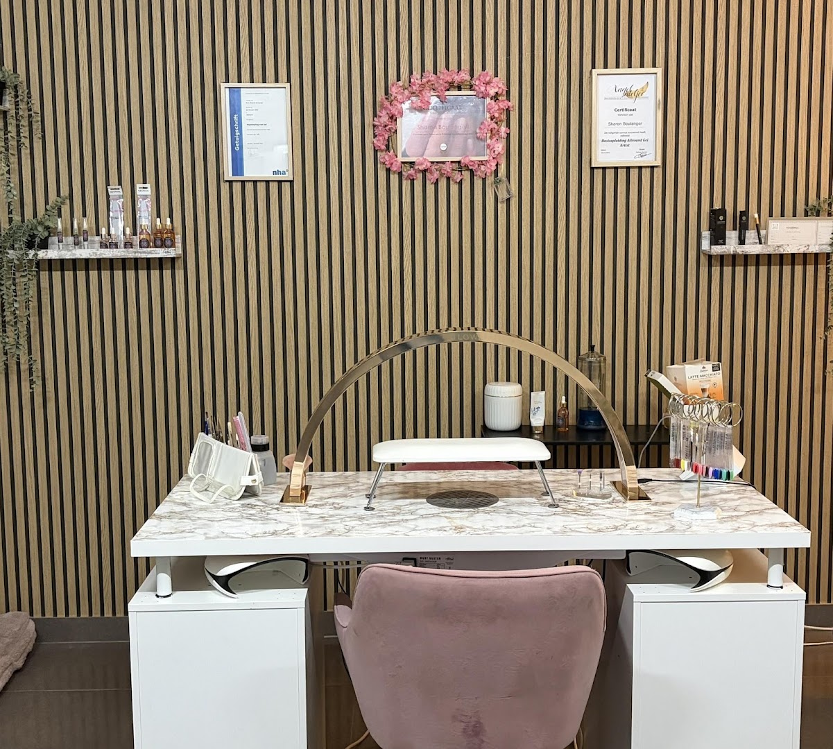 Foto van beautysalon sharon in Oostende — Schoonheidsspecialist (foto 1)