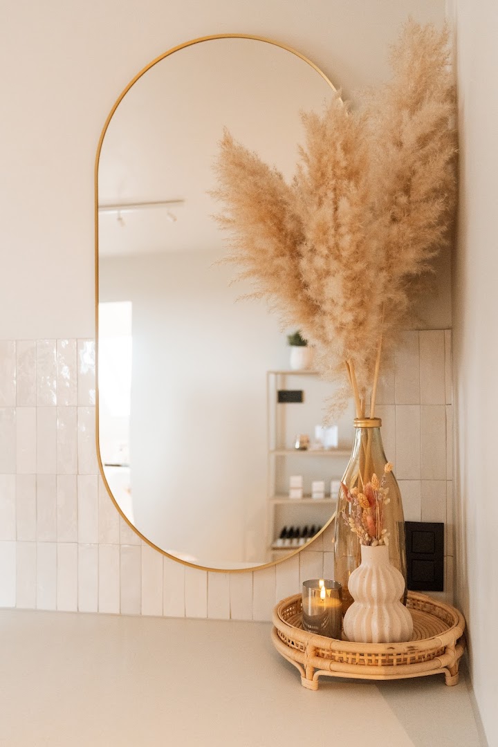 Foto van Bo De Bock | Instituut voor huidverbetering - Hydrafacial & Bridalmake-up in Beveren-Kruibeke-Zwijndrecht — Huidverzorgingskliniek (foto 1)
