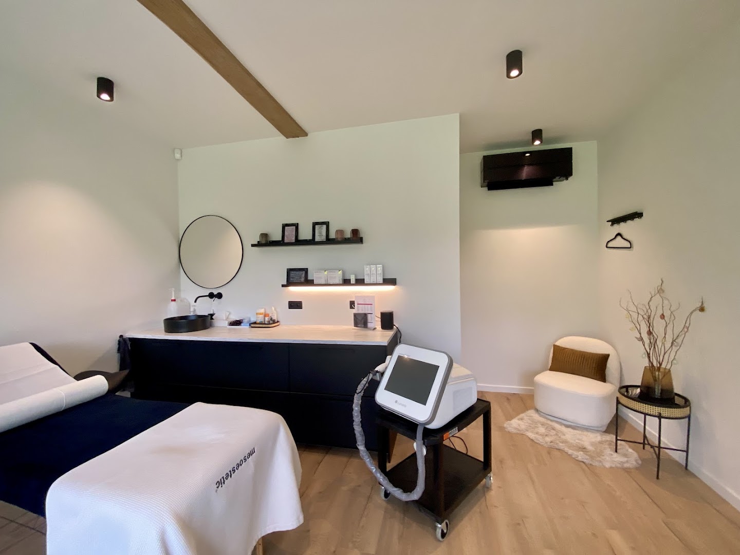 Foto van Care 4 You in Zonhoven — Schoonheidssalon (foto 2)