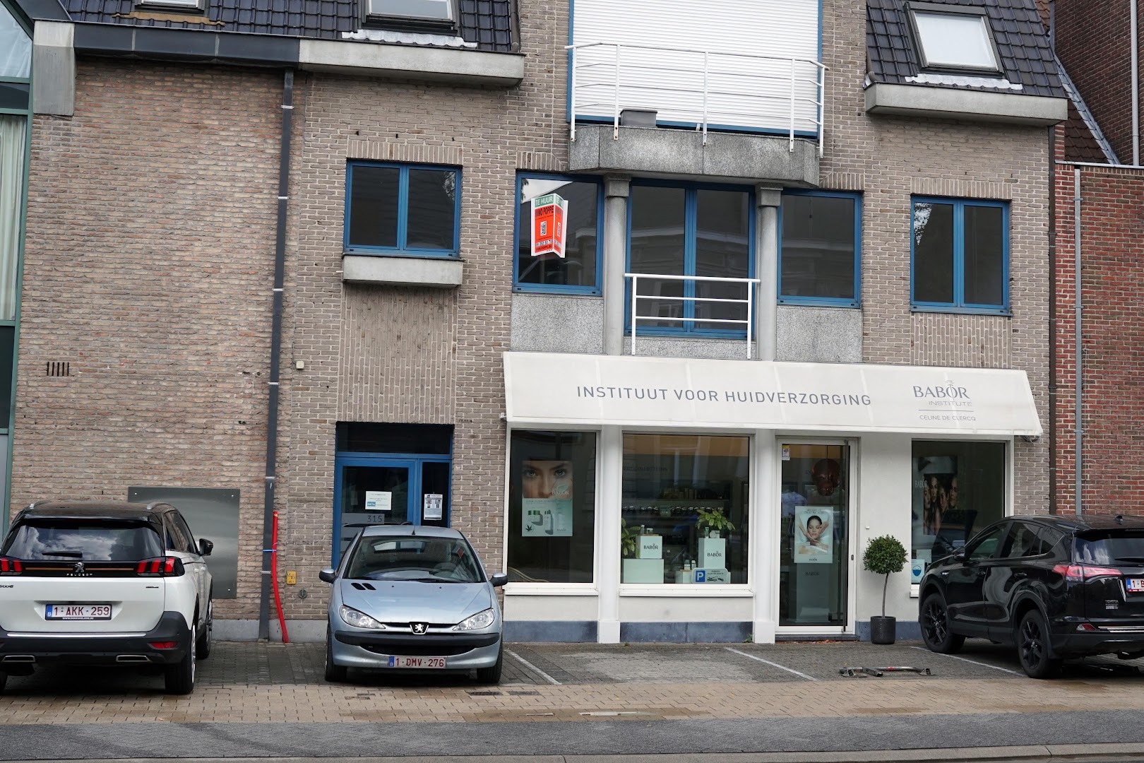 Foto van CELINIQ - Huidinstituut in Merelbeke-Melle — Huidverzorgingskliniek (foto 3)