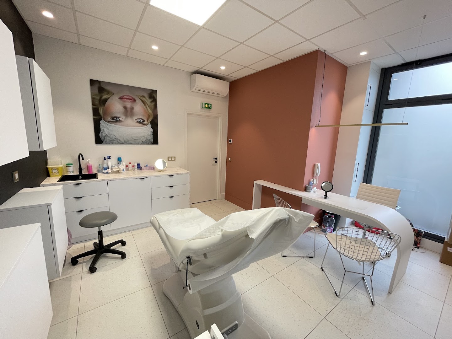 Foto van Centre Laser Nouveau Siècle - Clinique esthétique Nouveau Siècle in Lille — Ontharing met laser (foto 3)