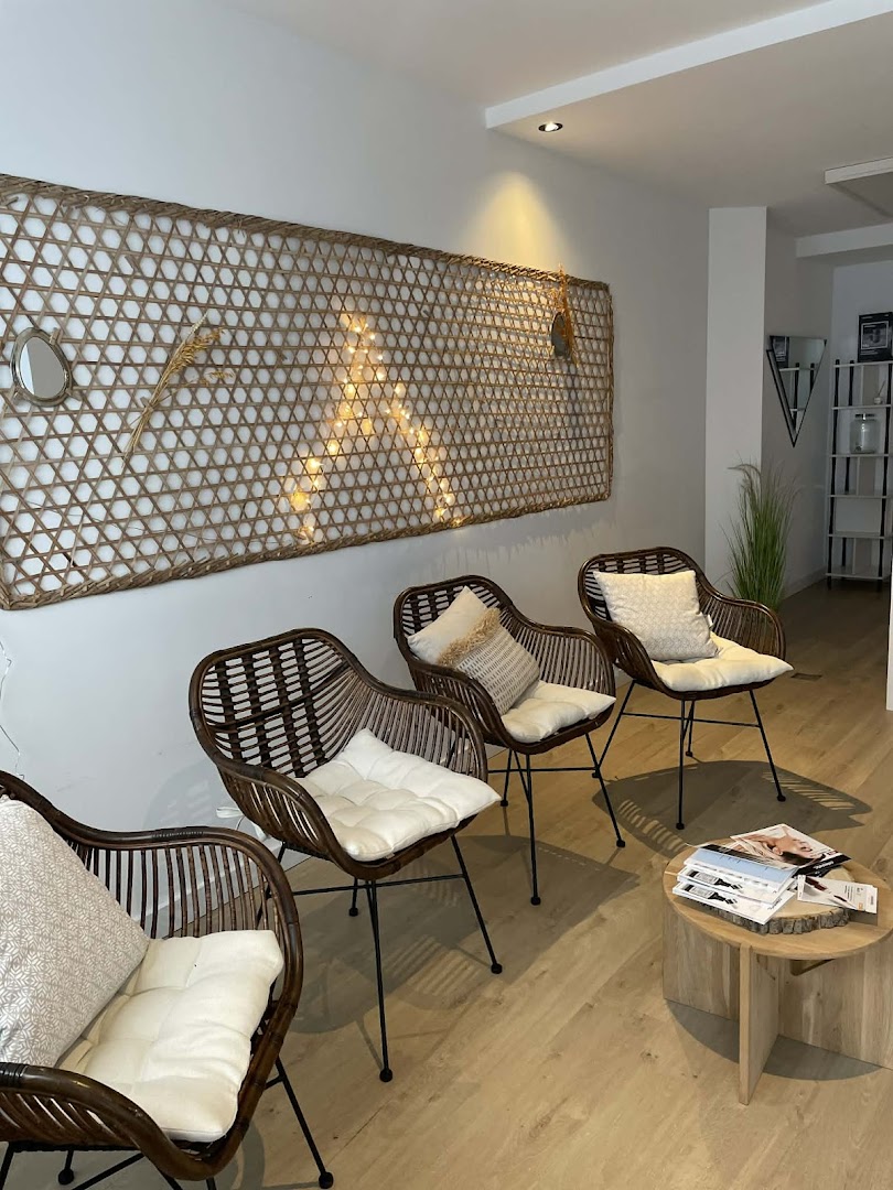 Foto van Dr. Kenis Sasha - Esthetisch arts bij Age-less Beauty Center in Leopoldsburg — Medische kliniek (foto 2)