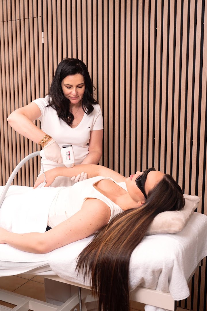 Foto van Esthetica by Lola in Oostende — Ontharing met laser (foto 1)