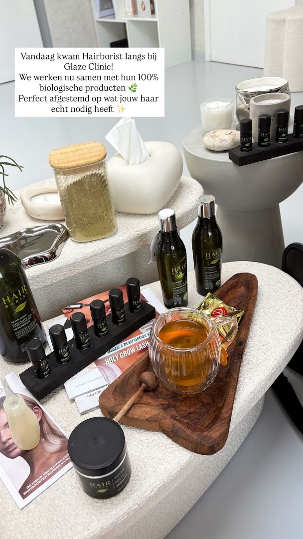 Foto van GLAZE CLINIC BEAUTYSALON • Laserontharing | Littekens | Anti-Aging | Tanden Bleken | Head Spa | Lashes & Brows in Wetteren — Schoonheidssalon (foto 3)