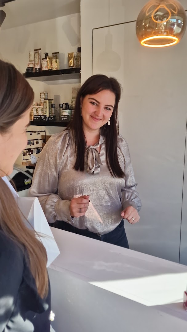 Foto van Instituut Delphine Vannevel in Staden — Schoonheidssalon (foto 1)