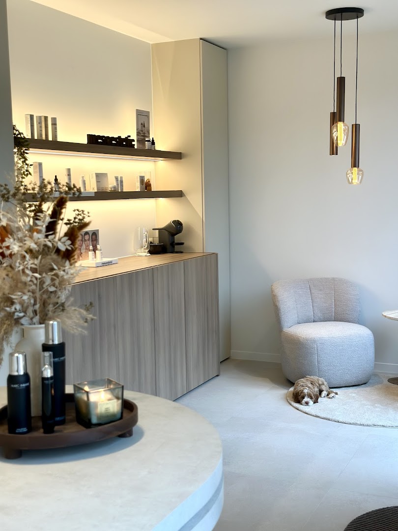 Foto van JVN Aesthetic Clinic in Zutendaal — Schoonheidssalon (foto 2)