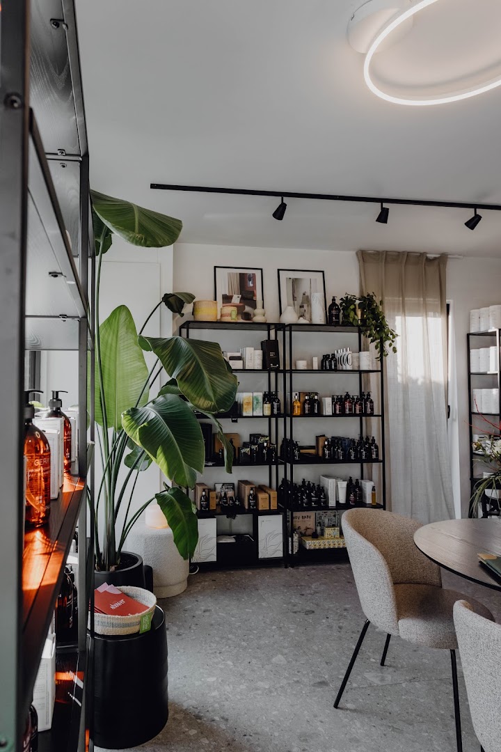 Foto van KS-STUDIO.BE in Perk — Winkel voor gezondheids- en schoonheidsartikelen (foto 2)
