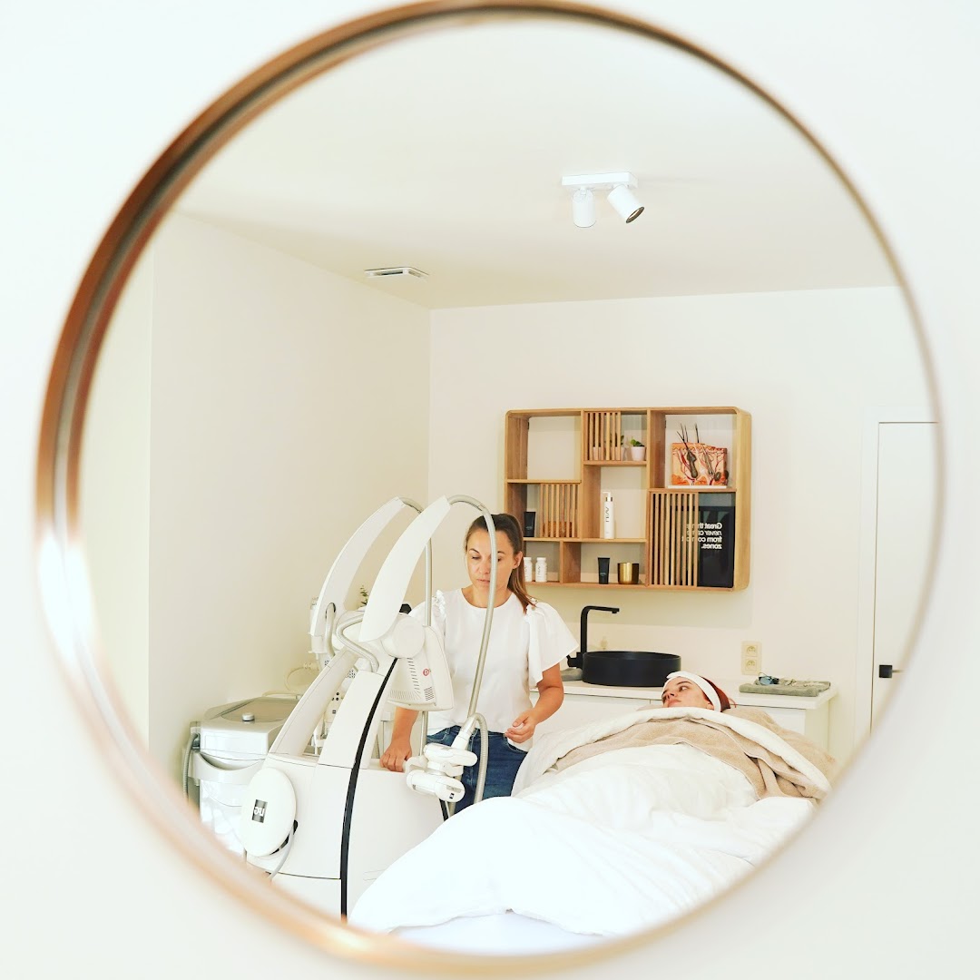 Foto van Leyla in Lennik — Schoonheidssalon (foto 2)