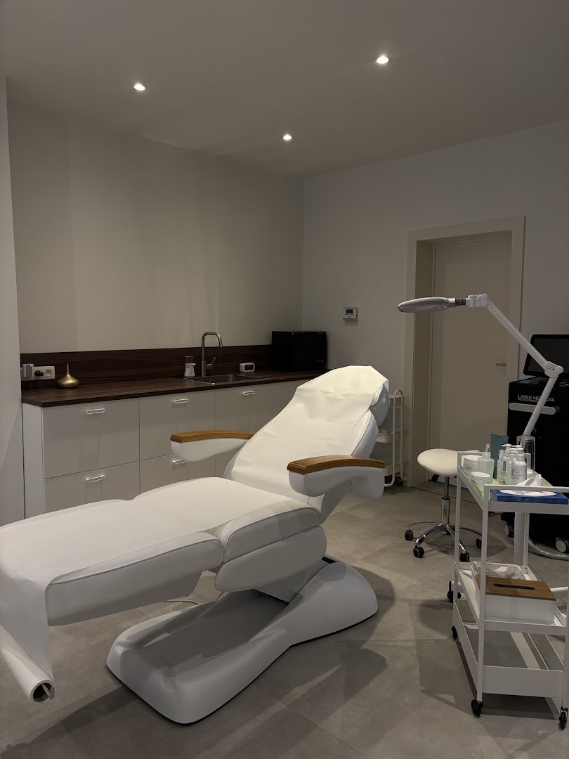 Foto van Lux Clinic in Hamme — Ontharing met laser (foto 1)