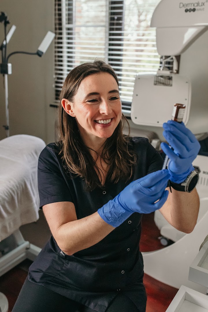 Foto van Lynn De Coen | Huidtherapie in Sinaai — Huidverzorgingskliniek (foto 1)
