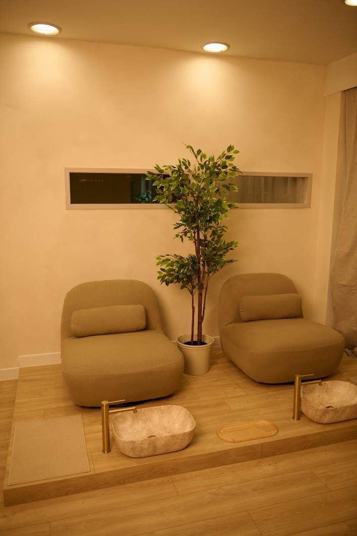 Foto van Maytisse /Exhale The Old in Lochristi — Schoonheidssalon (foto 3)