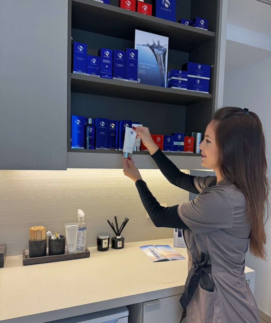Foto van Mazarine Beauty - Medische laser & huidverbeteringspraktijk in Beringen — Ontharing met laser (foto 2)