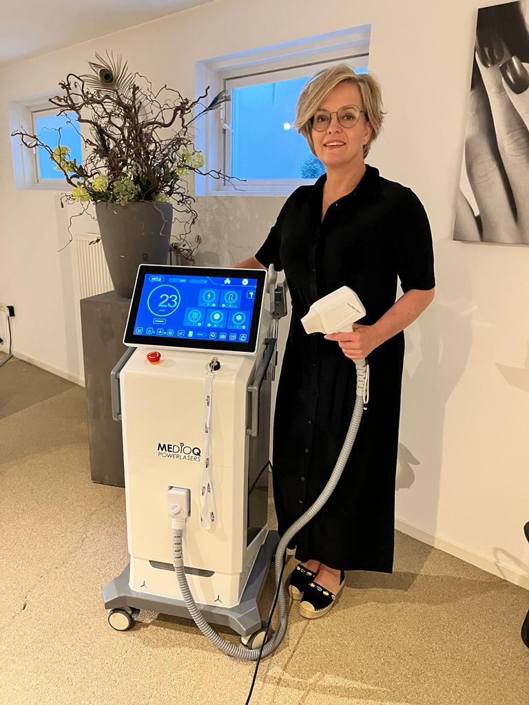 Foto van Monique Le Chique in Maasmechelen — Ontharing met laser (foto 1)
