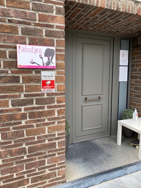 Foto van Nagelsalon-Laserontharing Fabulies in Lubbeek — Schoonheidssalon (foto 2)