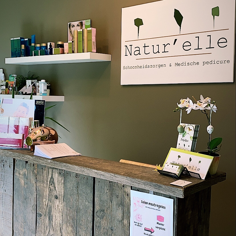 Foto van Natur’elle Laserontharing & gespecialiseerde voetverzorging in Sint-Laureins-Berchem — Schoonheidssalon (foto 2)