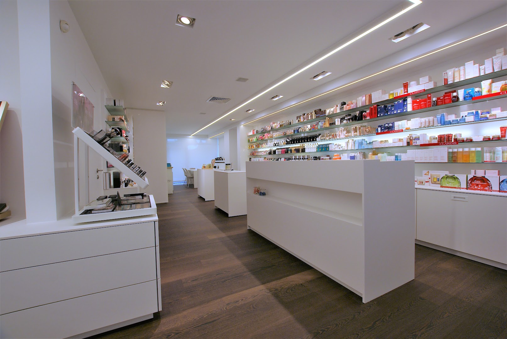 Foto van Parfumerie Esthetiek Christophe in Herzele — Schoonheidssalon (foto 2)