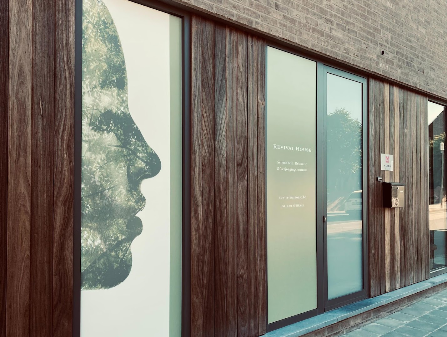Foto van Revival House in Ieper — Schoonheidssalon (foto 1)