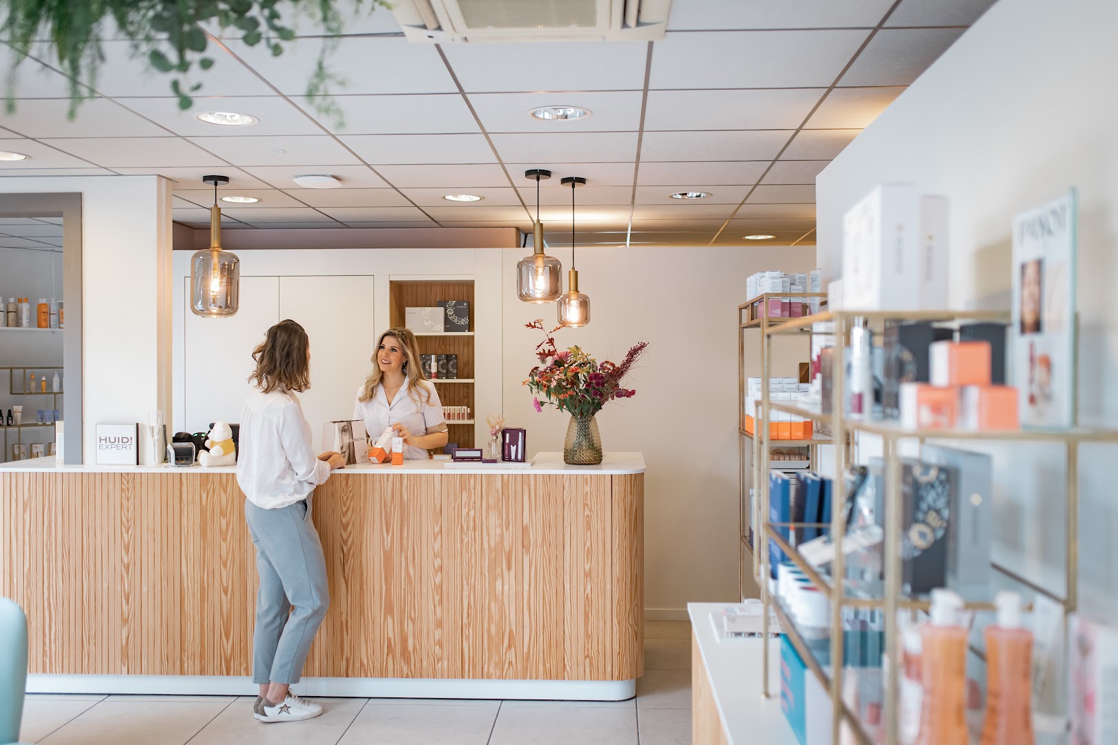 Foto van Sarah J beauty in Bree — Schoonheidssalon (foto 2)