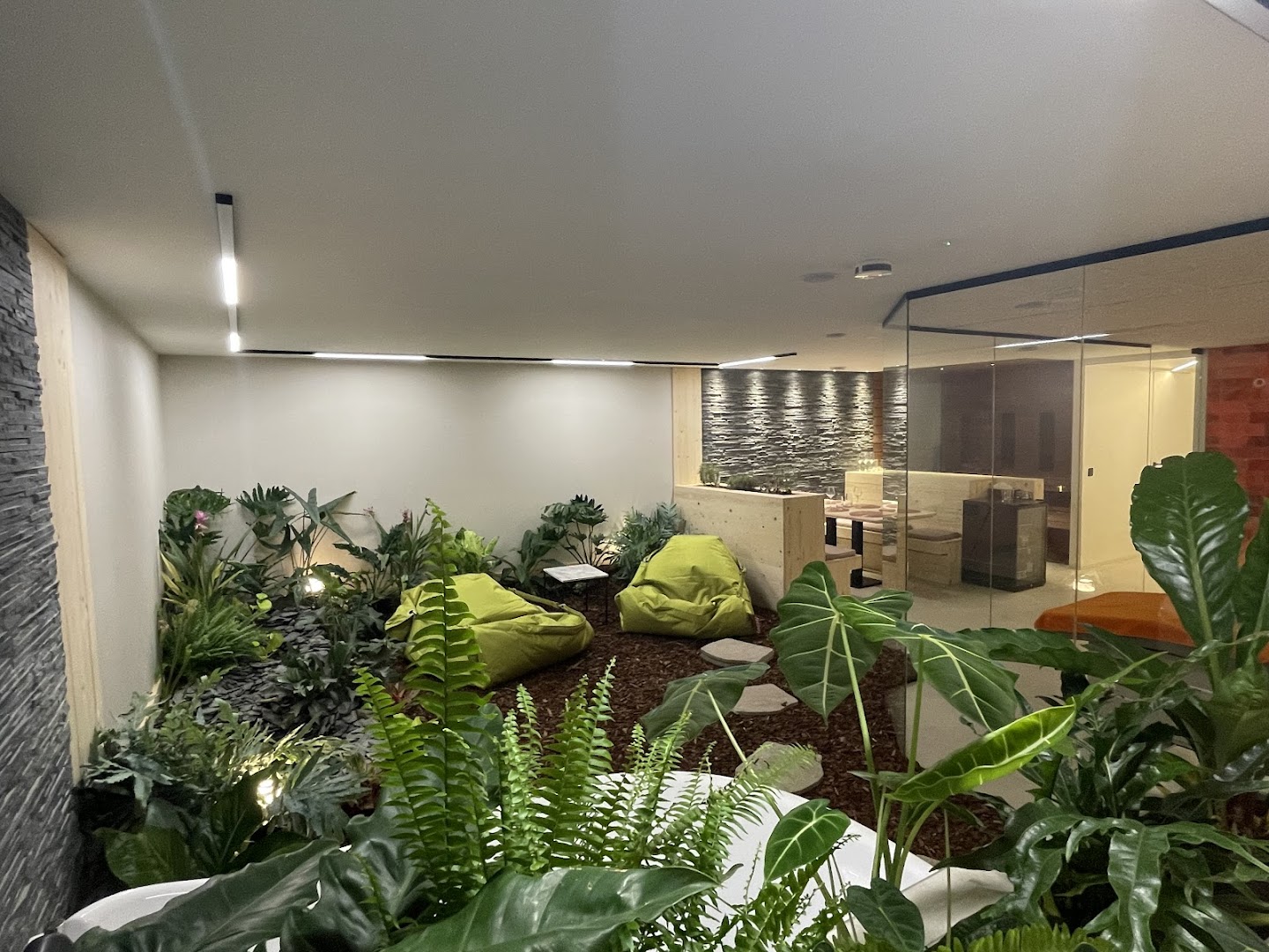 Foto van Shine and Beyond in Zwevegem — Schoonheidssalon (foto 3)