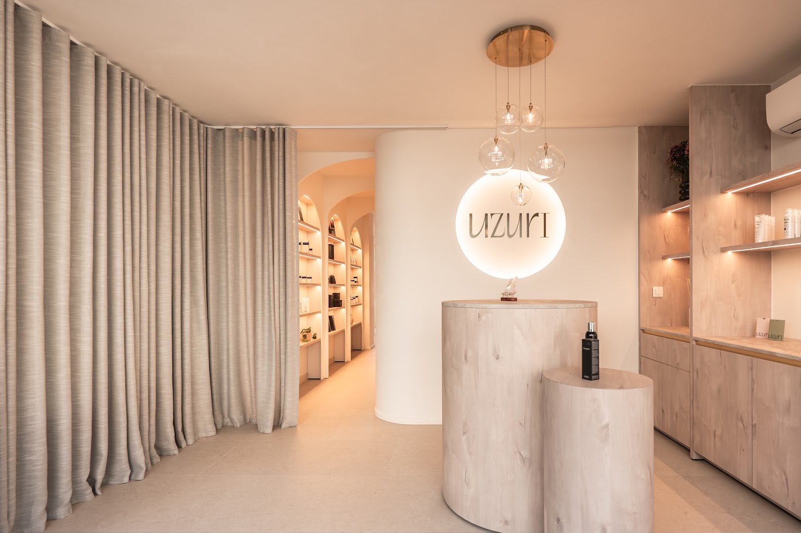 Foto van Uzuri in Deerlijk — Schoonheidsspecialist (foto 1)