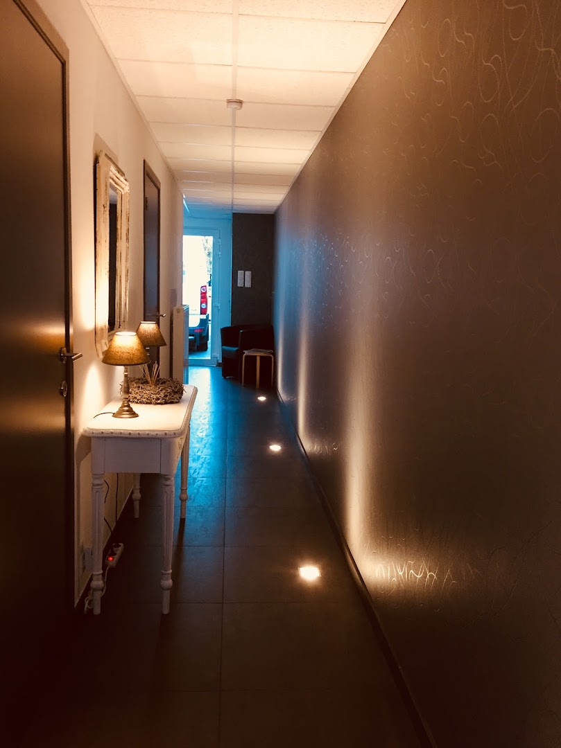 Foto van Zènsa Dermaline Instituut. in Laarne — Schoonheidssalon (foto 1)