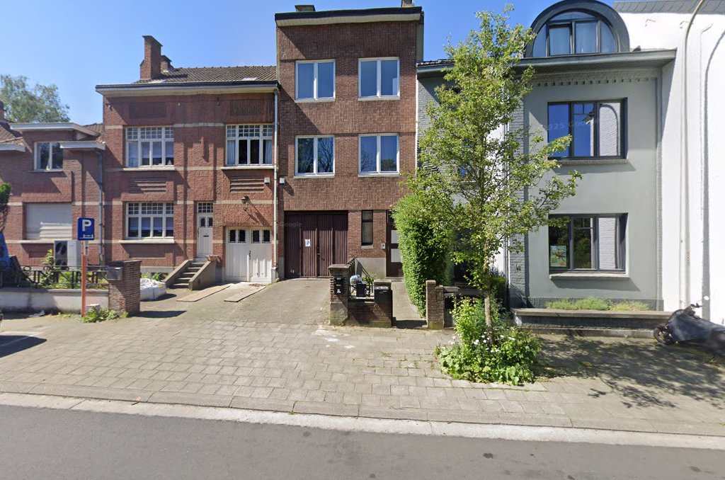Foto van DMG SERVICES in Linkebeek, Dakwerker