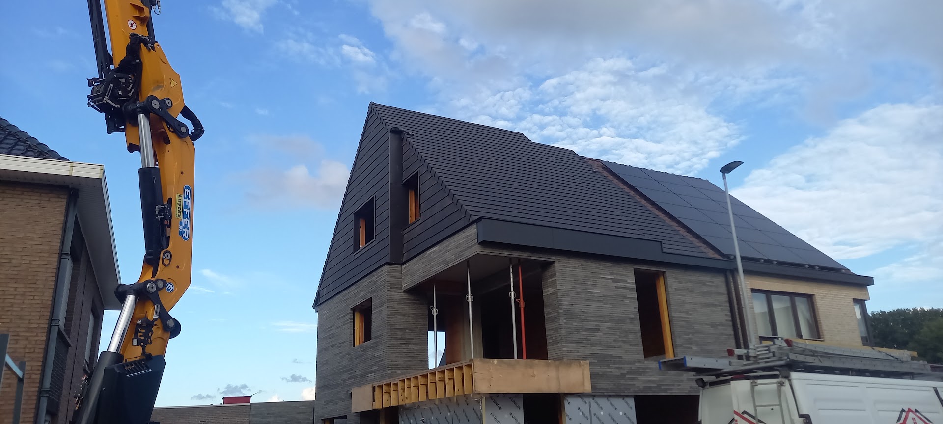 Foto van dakwerken Janssens Bv in Aalst — Dakdekker Foto van dakwerken Janssens Bv in Aalst — Dakdekker