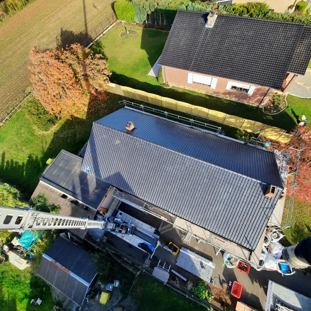 Foto van Honinckx Soogelée Dakwerken in Landen — Dakdekker (foto 3)