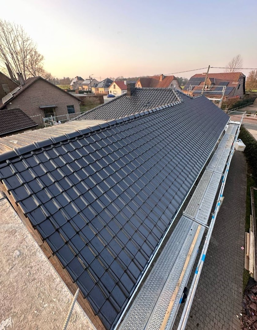 Foto van GJ-Power in Hasselt — Dakdekker (foto 3)