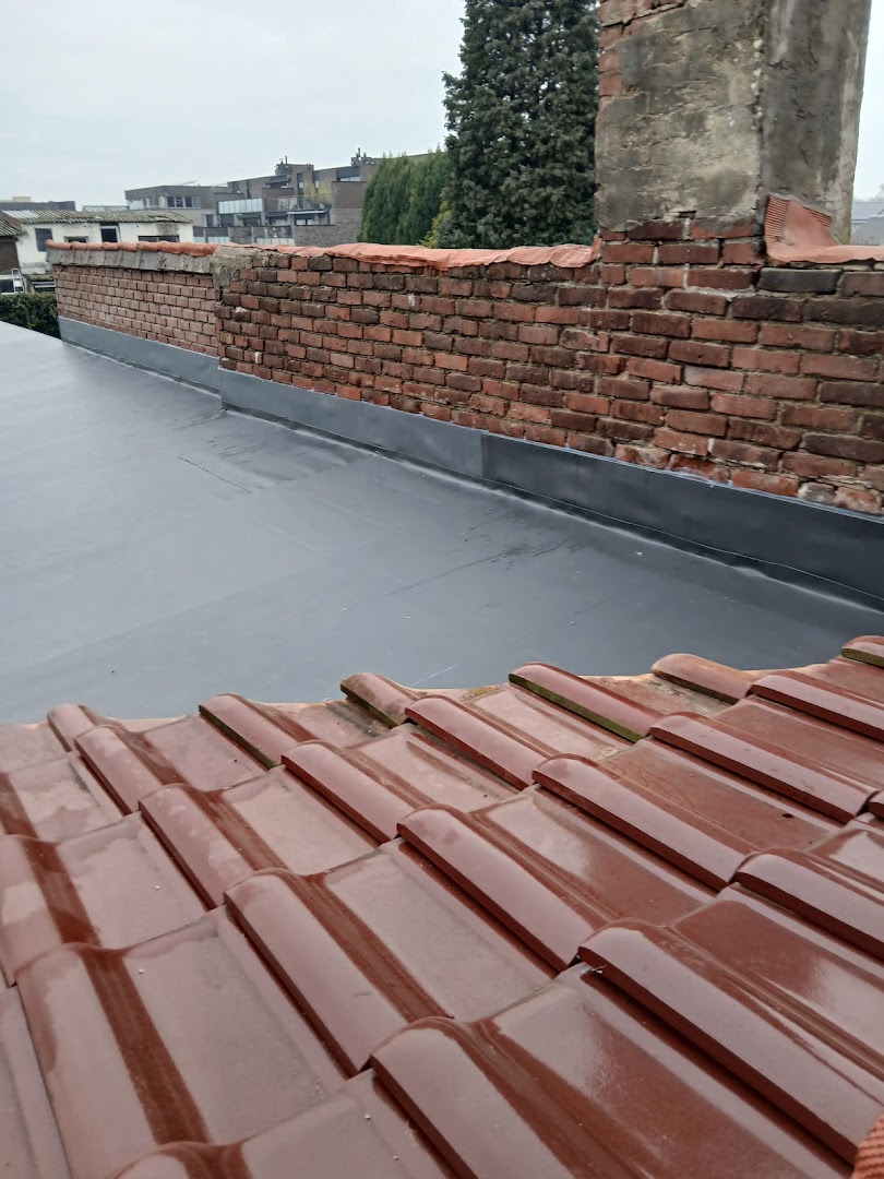 Foto van Dakwerken Vanderhallen in Maasmechelen — Dakdekker (foto 3)