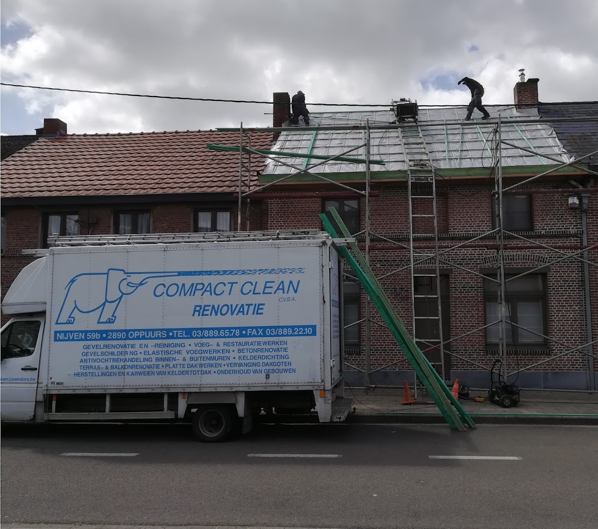 Foto van Compact Clean in Oppuurs — Dakdekker Foto van Compact Clean in Oppuurs — Dakdekker