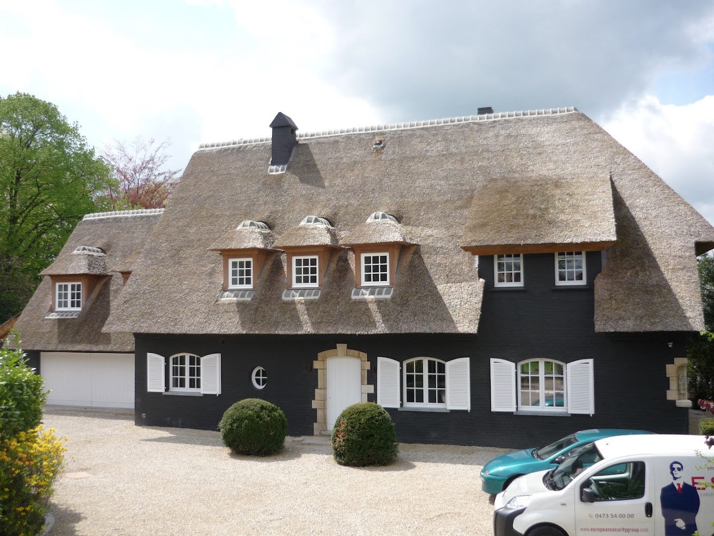 Foto van Rieten Daken Lambrecht in Waregem — Dakdekker Foto van Rieten Daken Lambrecht in Waregem — Dakdekker