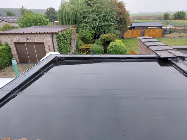 Foto van BILLY'S DAKWERKEN EPDM - Sint-Niklaas in Sint-Gillis-Waas — Dakdekker (foto 3)