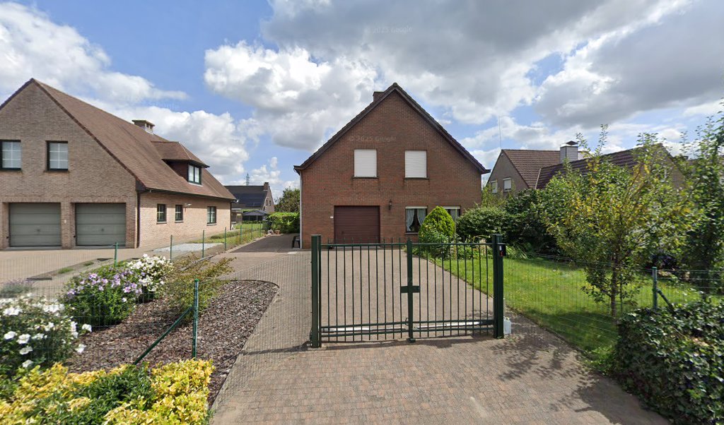 Foto van Dakwerken Feyaerts in Buggenhout — Dakdekker Foto van Dakwerken Feyaerts in Buggenhout — Dakdekker